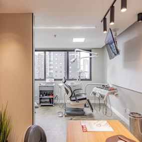 Depois — Clareamento dental